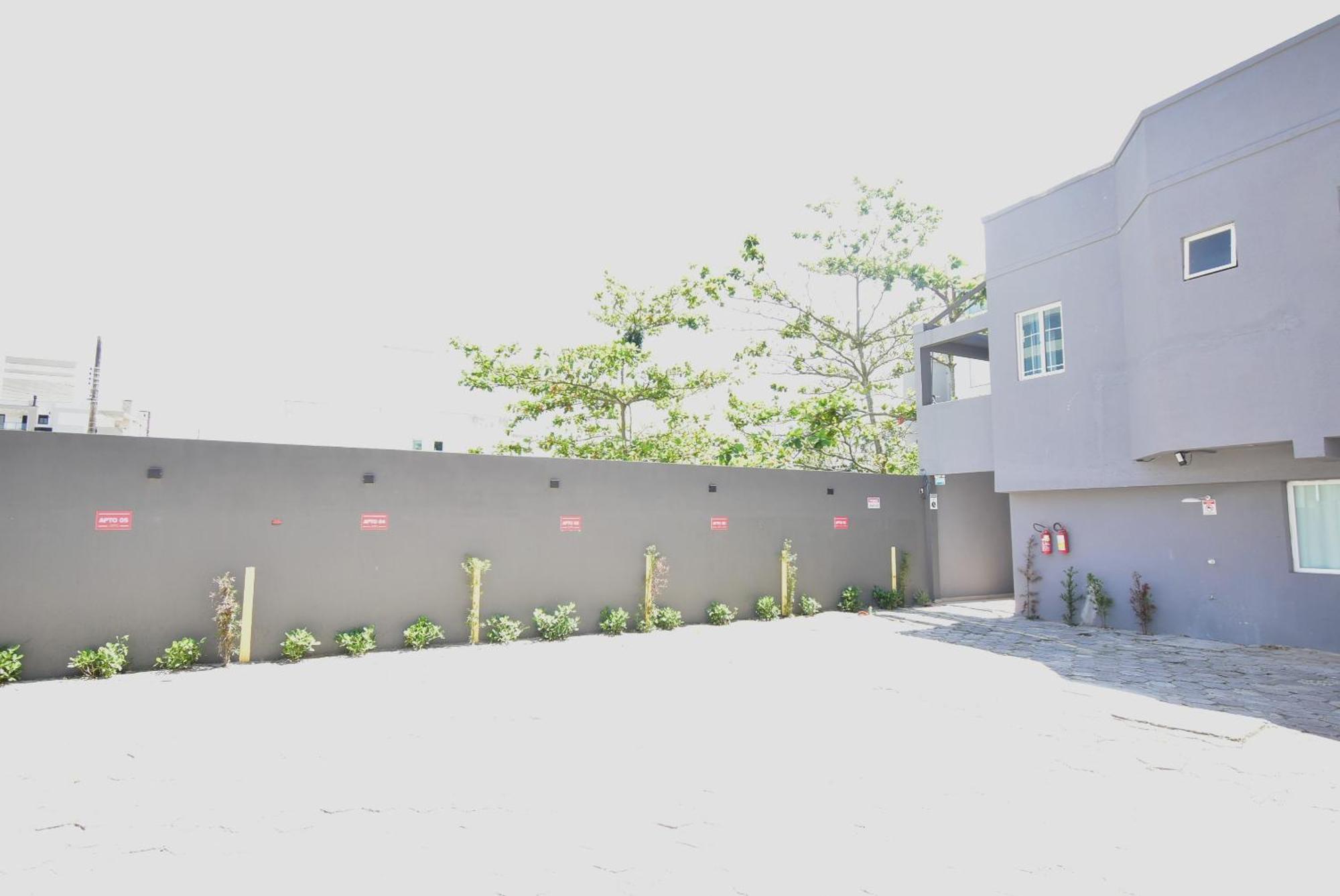 Residencial Melfi 3 Ap.1 Frente Lägenhet Bombinhas Exteriör bild